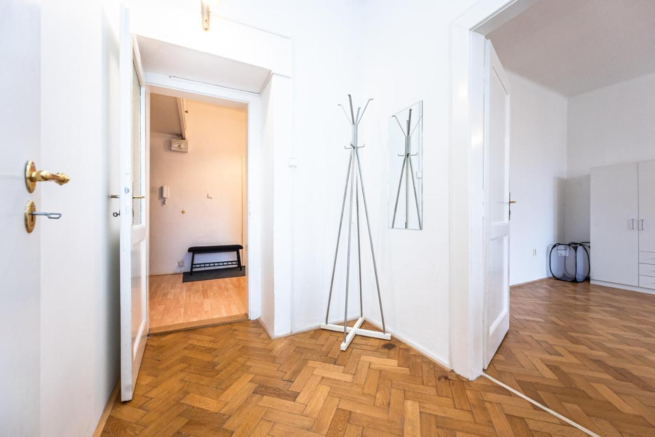 Apartments Safarikova 18 Praga Exterior foto